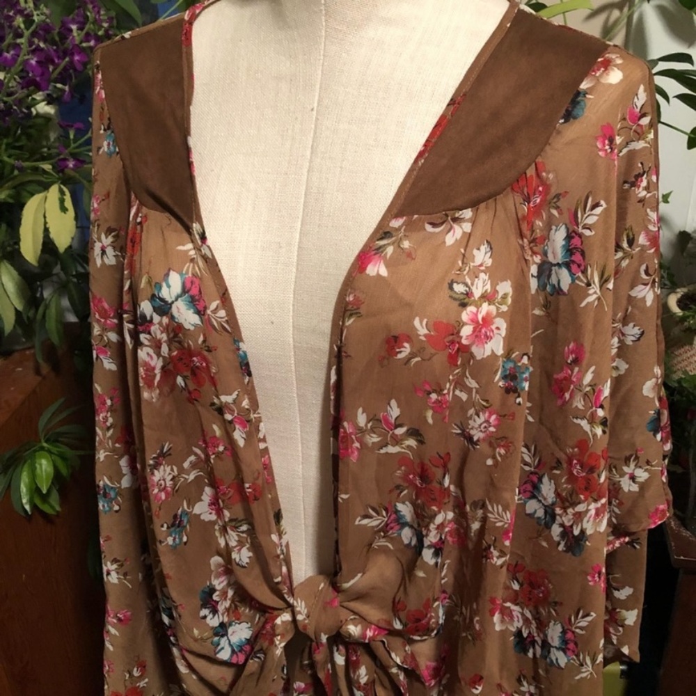 Torrid Floral Chiffon Kimono / Shrug